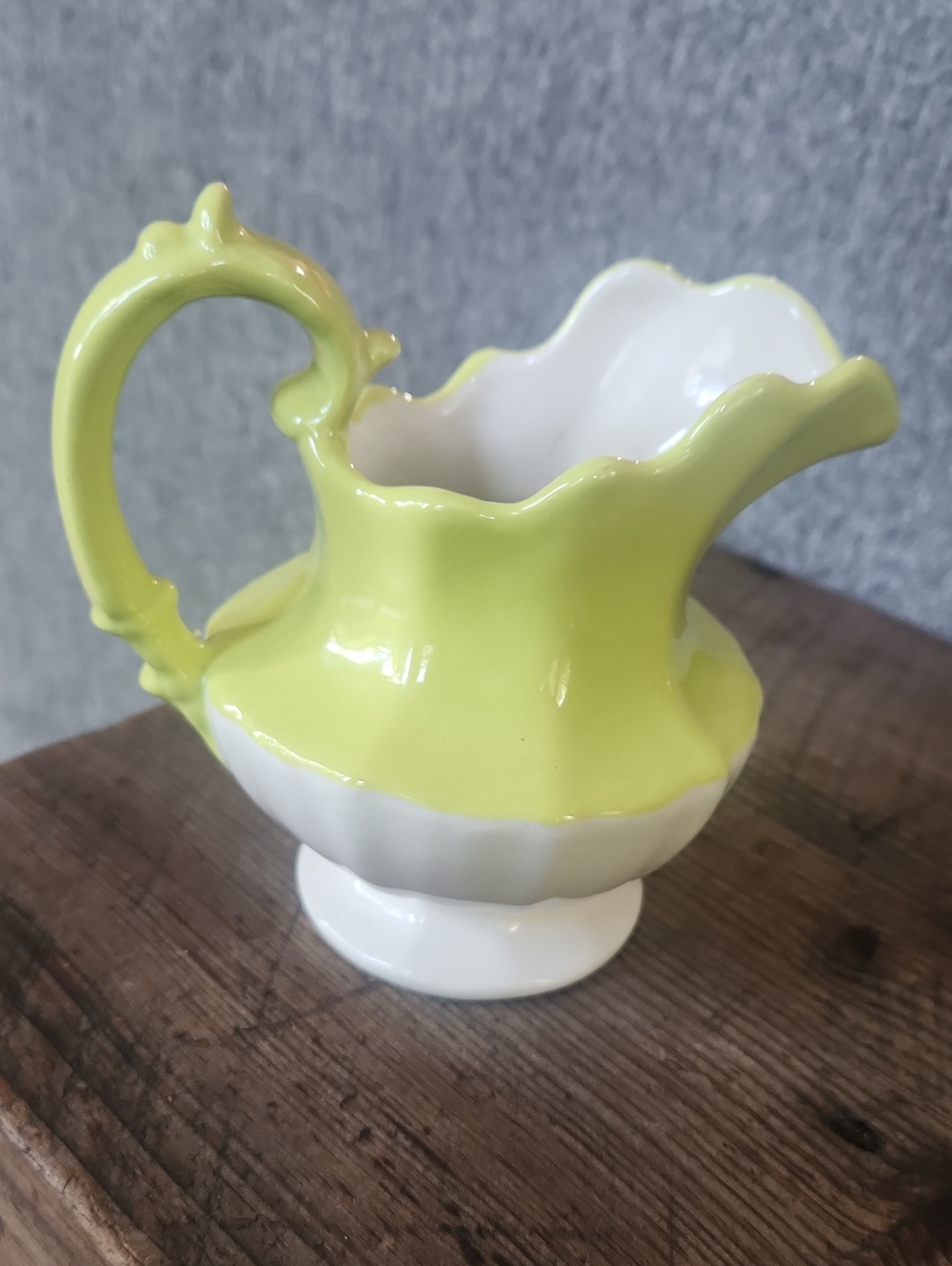 Federalist Style 5in.creamer Lime-Yellow Color